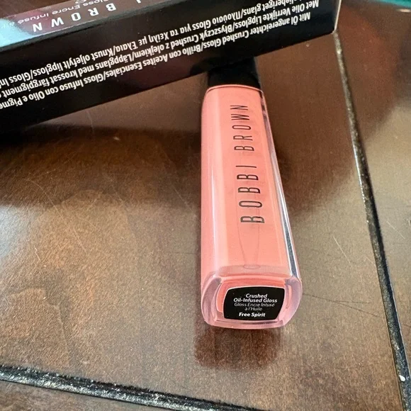 Bobbi Brown Crushed Oil-Infused Gloss- Free Spirit BNIB - Picture 2 of 2